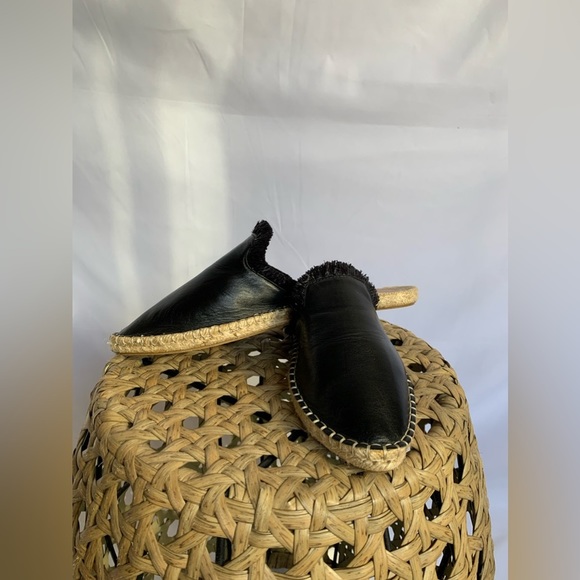 Zara Flat Mules Size 8. Leather with fringe. Black. - Picture 4 of 5